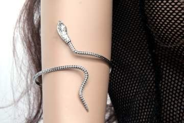 Les armlets